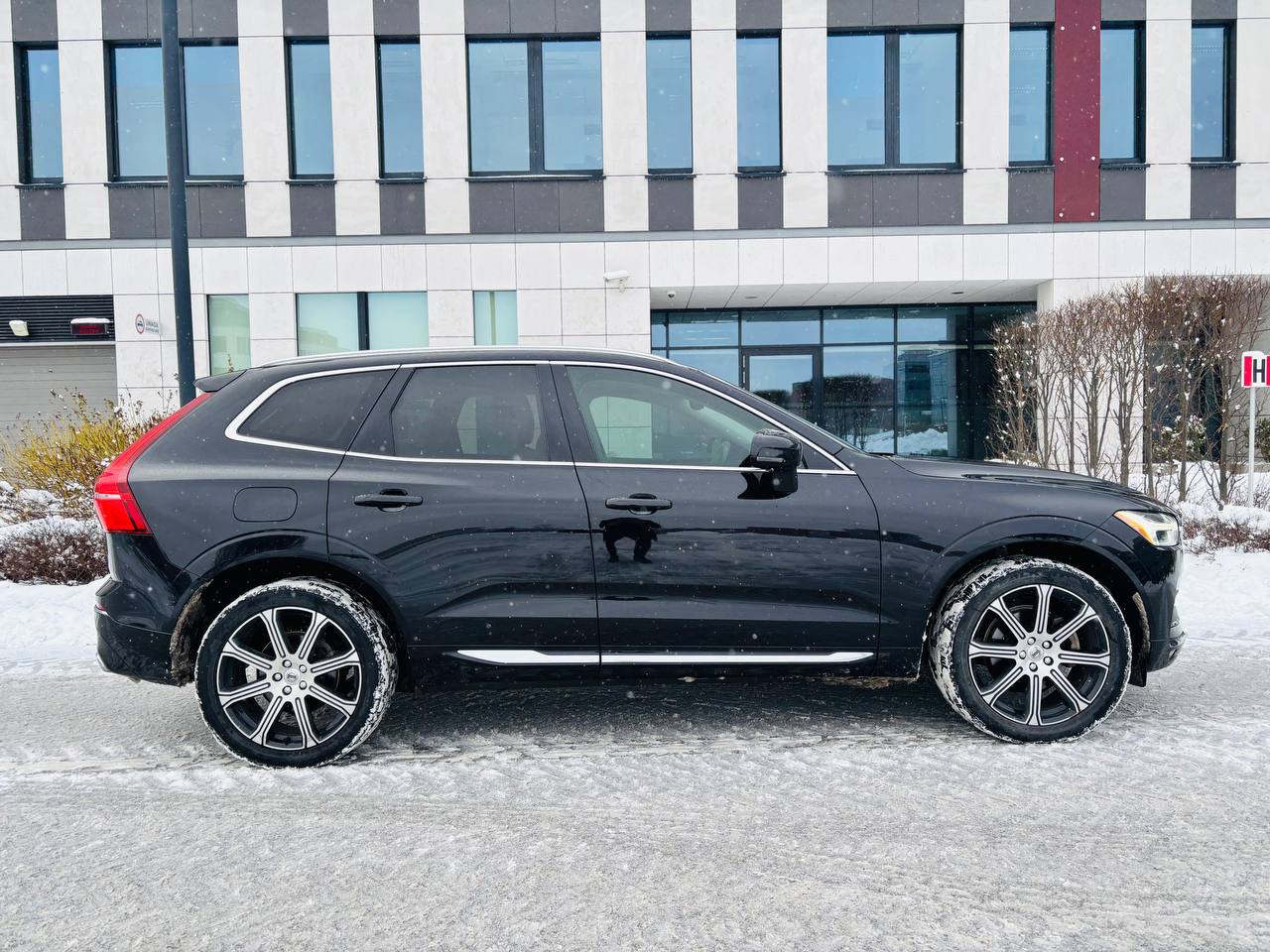 2021 Volvo XC60 INSCRIPTN